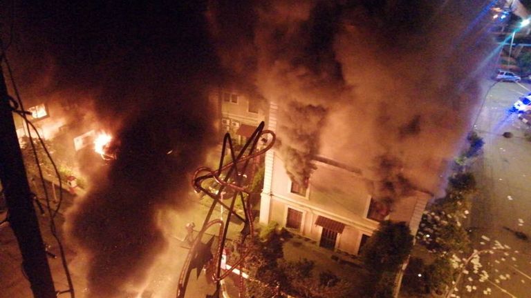 احتراق مبنى بلدية طرابلس