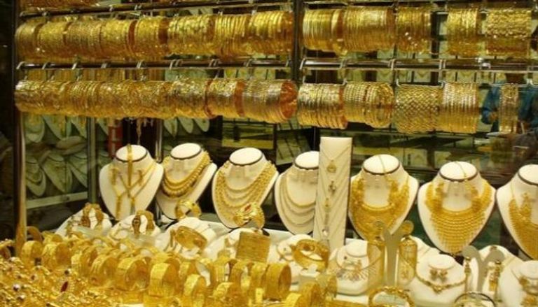 مشغولات ذهبية بمحل صاغة في مصر