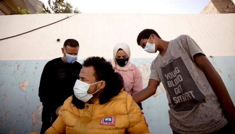 طالب لجوء أصابته قذيفة المليشيات في ليبيا