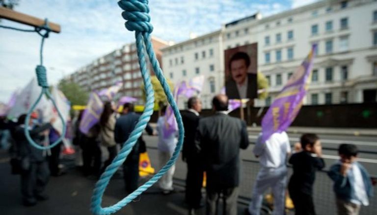 تصاعد وتيرة الإعدامات بحق المعارضين في إيران