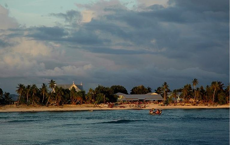 أحد شواطئ ولايات ميكرونيزيا