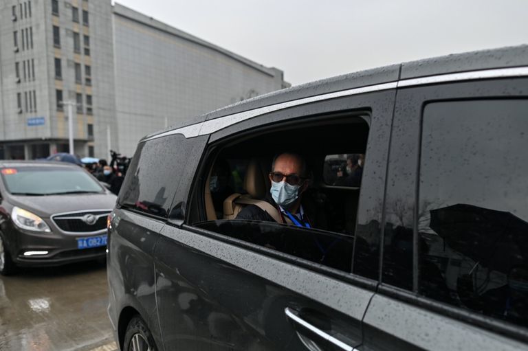 "خبراء الصحة العالمية" يزورون سوق ووهان في الصين خبراء