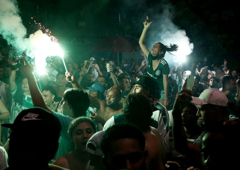 احتفالات جماهير بالميراس بالتتويج بكأس ليبرتادوريس احتفالات بالميراس البرازيلي بكأس ليبرتادوريس