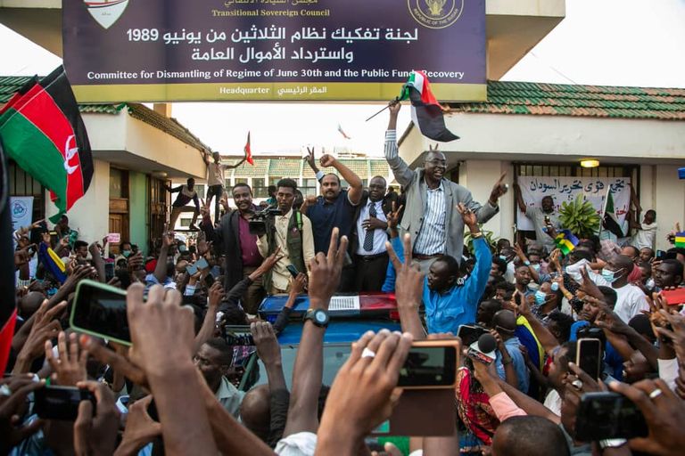 آلاف السودانيين يتظاهرون في الخرطوم جانب من تظاهرات الخرطوم