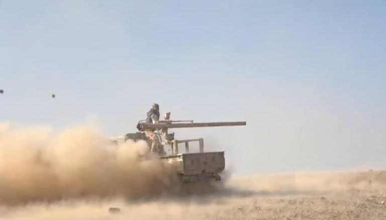 مركبة قتالية تابعة للجيش اليمني على جبهة الحديدة