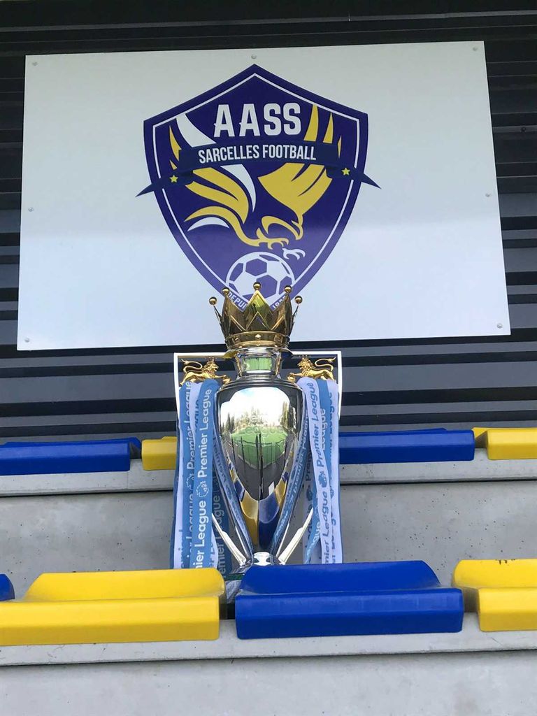 نادي سارسيل رياض محرز نجم فريق مانشستر سيتي ومنتخب الجزائر