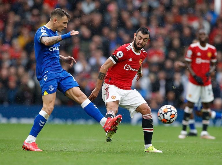 مانشستر يونايتد ضد إيفرتون برونو فرنانديز لاعب وسط مانشستر يونايتد