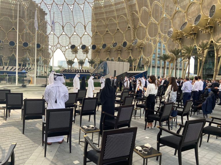 الطائرات الاستعراضية تطلق ألوان فرنسا في سماء