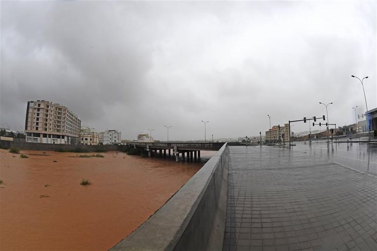 أمطار شديدة الغزارة في مسقط