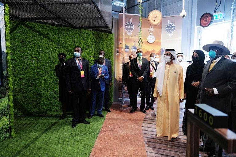 الشيخ محمد بن راشد آل مكتوم يزور جناح أوغندا