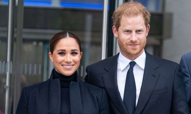 الأمير هاري وميجان ماركل وسنوب دوج