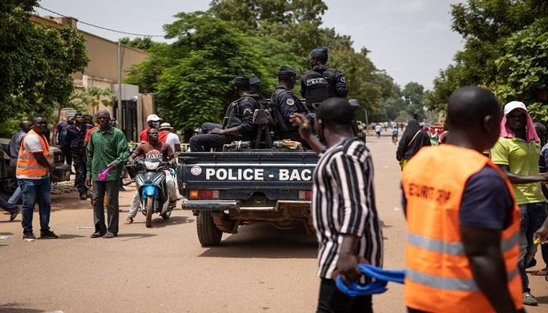 الشرطة في بوركينا فاسو تنتشر في الشوارع