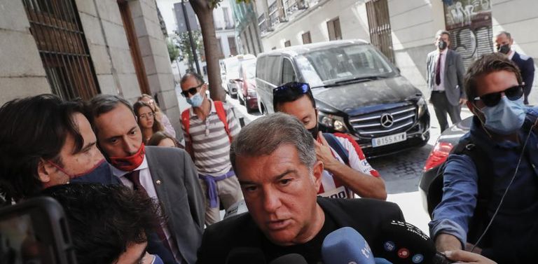 خوان لابورتا رونالد كومان مدرب برشلونة