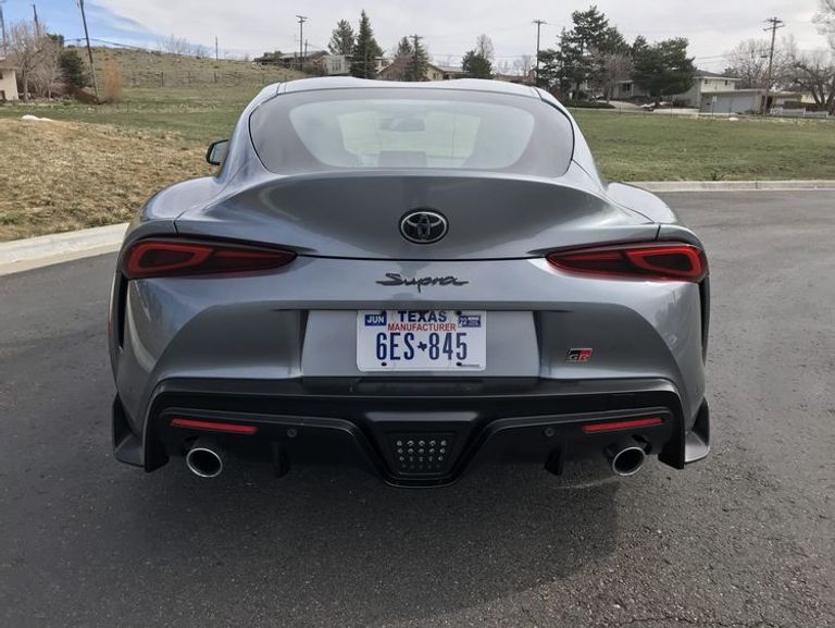 تويوتا "سوبرا  طراز نيسان GT-R