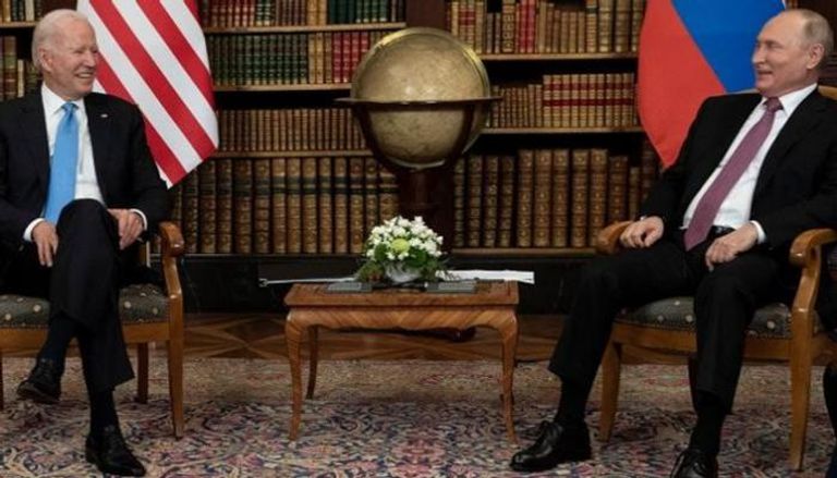 بايدن وبوتين خلال القمة الأمريكية الروسية 2021 