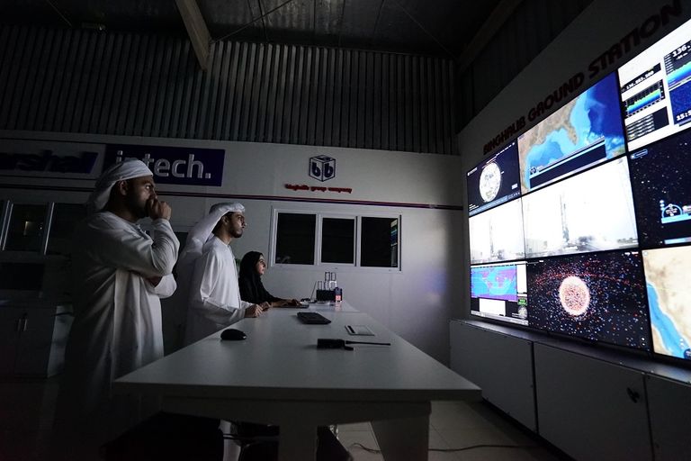 الإمارات وحماية