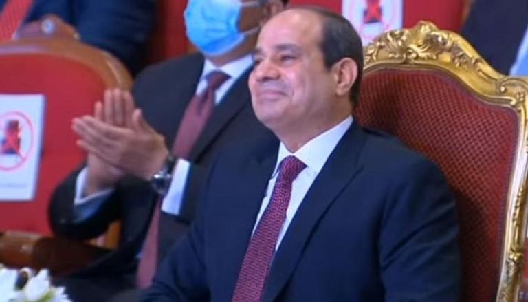 الرئيس المصري عبدالفتاح السيسي خلال حضوره الندوة