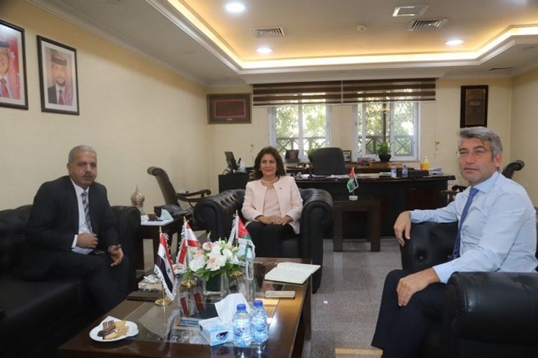 جانب من اجتماع وزراء طاقة الأردن وسوريا ولبنان