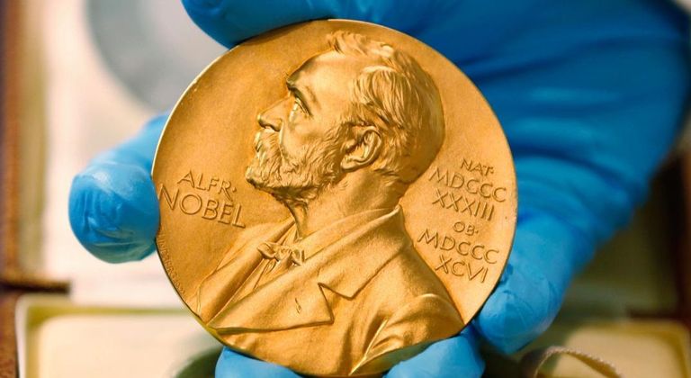 الروائي عبدالرزاق جرنة