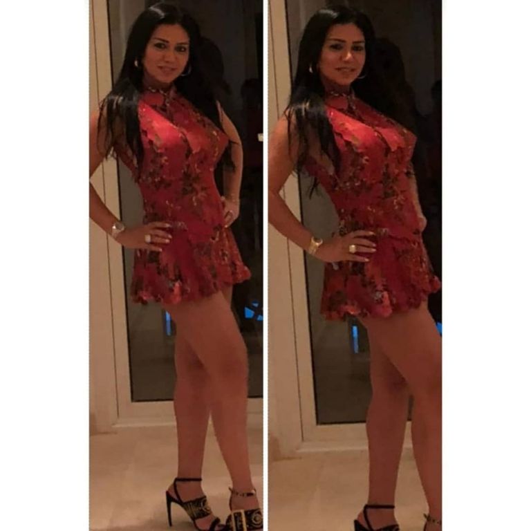 إطلالات متنوعة للفنانة رانيا يوسف