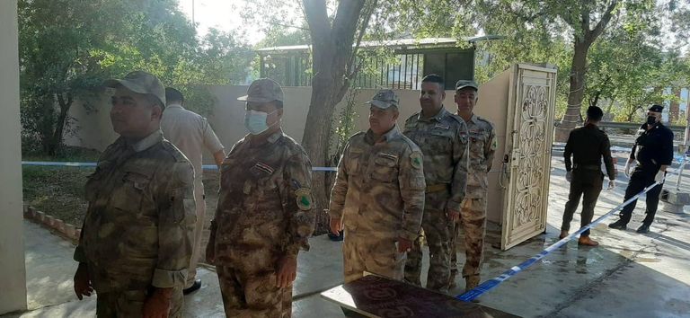 أمنيون عراقيون يستعدون للإداء بأصواتهم بـ