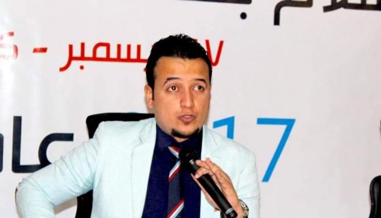 الصحفي العراقي علي عبدالزهرة