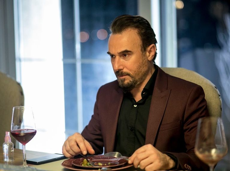 الفنان اللبناني باسم مغنية