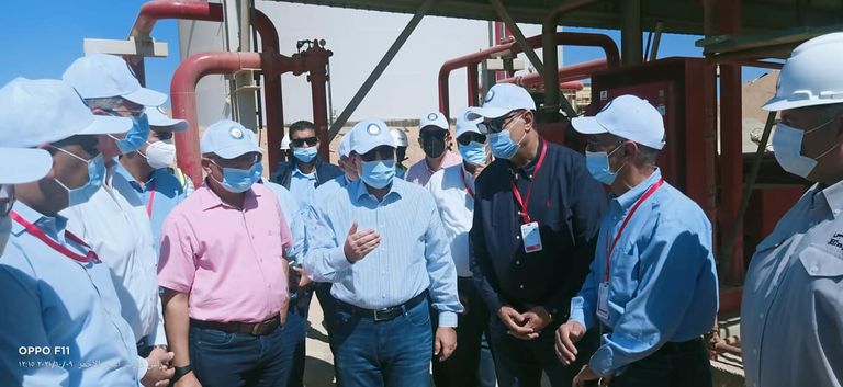 جولة تفقدية لوزير البترول المصري بالبحر الأحمر