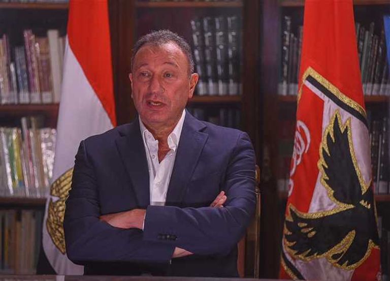 محمود الخطيب رئيس الأهلي المصري هدف محمد مجدي "قفشة" في نهائي القرن