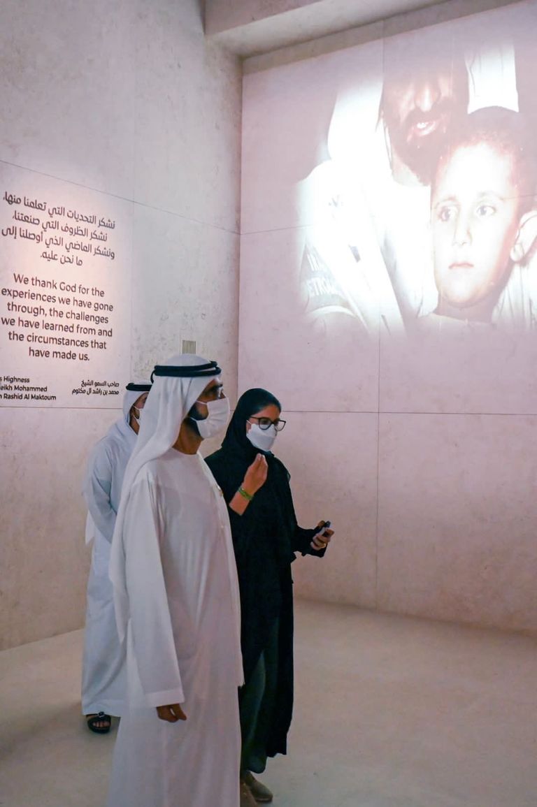 الشيخ محمد بن راشد آل مكتوم أثناء زيارته لجناح الرؤية في إكسبو دبي جناح الرؤية في إكسبو دبي
