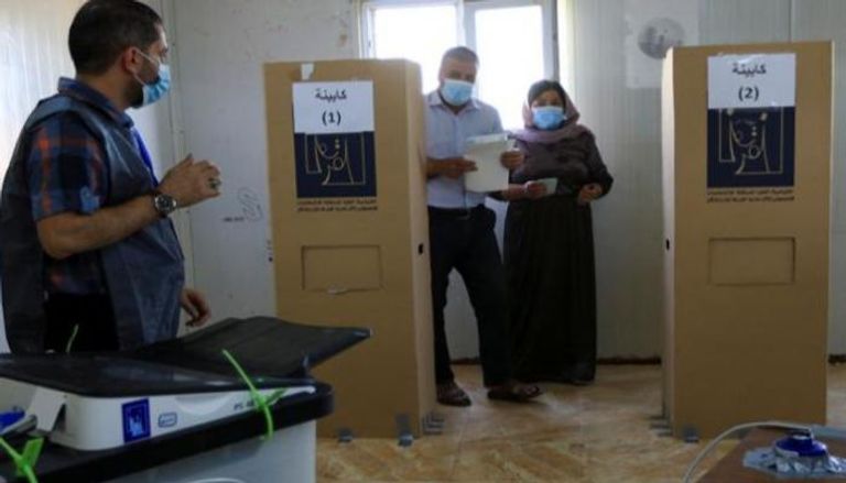 جانب من عملية التصويت بانتخابات العراق