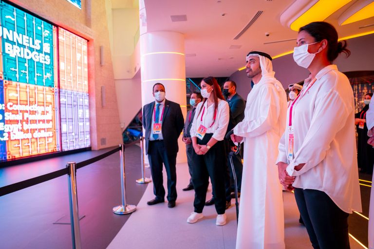 الشيخ عبدالله بن زايد آل نهيان، خلال جولته في إكسبو 2020 دبي الشيخ عبدالله بن زايد آل نهيان خلال جولته بالجناح المصري في إكسبو 2020 دبي