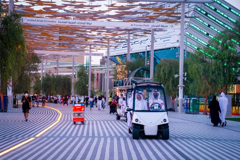 الشيخ عبدالله بن زايد آل نهيان، خلال جولته في إكسبو 2020 دبي الشيخ عبدالله بن زايد آل نهيان خلال جولته بالجناح المصري في إكسبو 2020 دبي