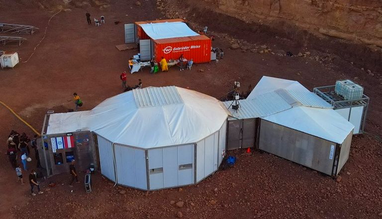 رواد فضاء في صحراء النقب بإسرائيل