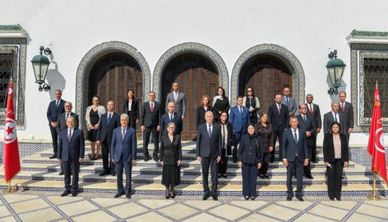 قيس سعيد وأعضاء الحكومة الجديدة (الرئاسة التونسية)
