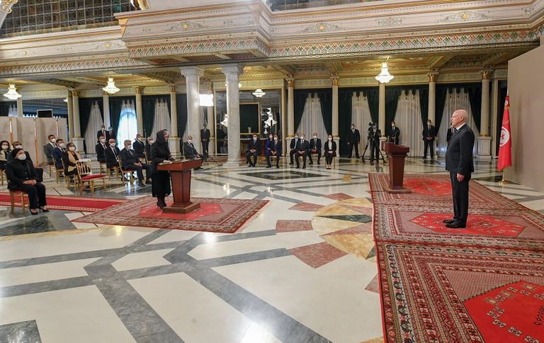 قيس سعيد وأعضاء الحكومة الجديدة (الرئاسة التونسية)