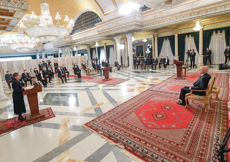 قيس سعيد وأعضاء الحكومة الجديدة (الرئاسة التونسية)
