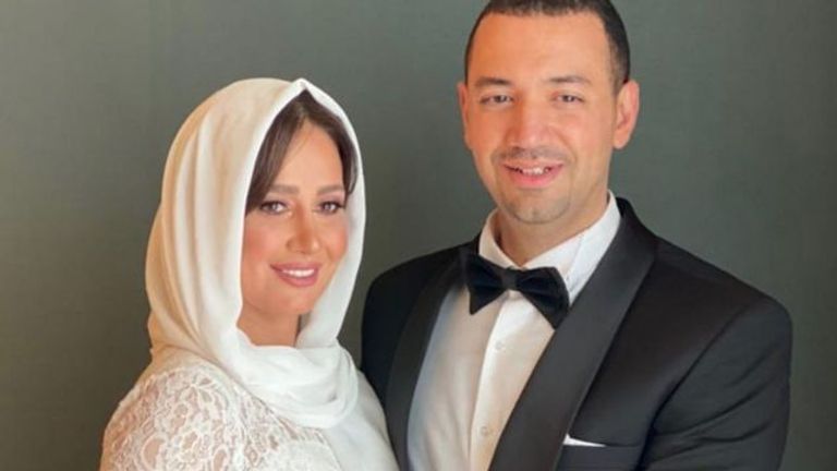 حلا شيحة ومعز مسعود الفنانة المصرية حلا شيحة