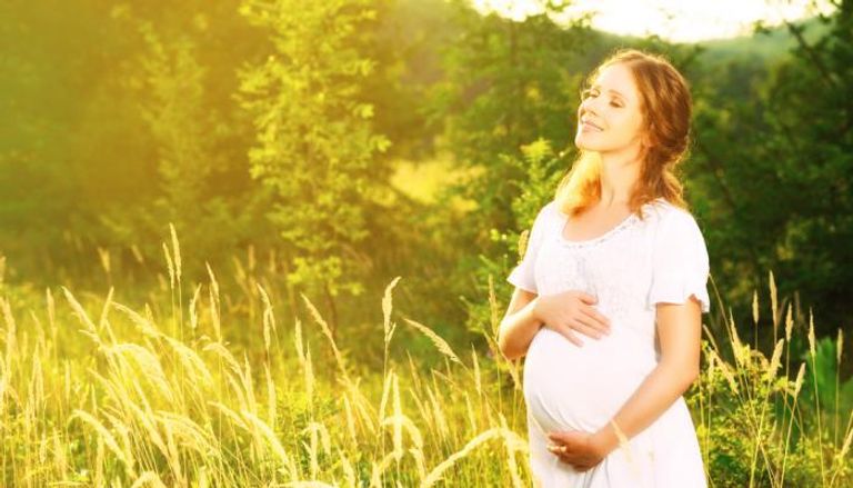حصول الحوامل على مزيد من ضوء الشمس في الأشهر الأولى يقلل مشاكل المشيمة
