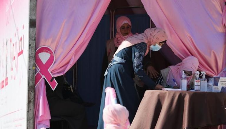 حملة للتوعية بسرطان الثدي في غزة