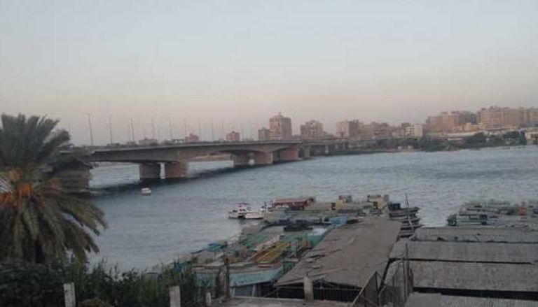 غواص يكشف مفاجأة حول حادث كوبري الساحل في مصر