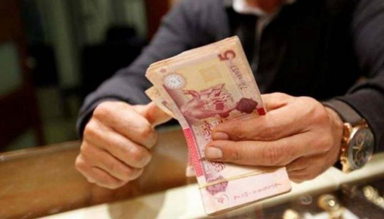 تباين أسعار العملات في ليبيا