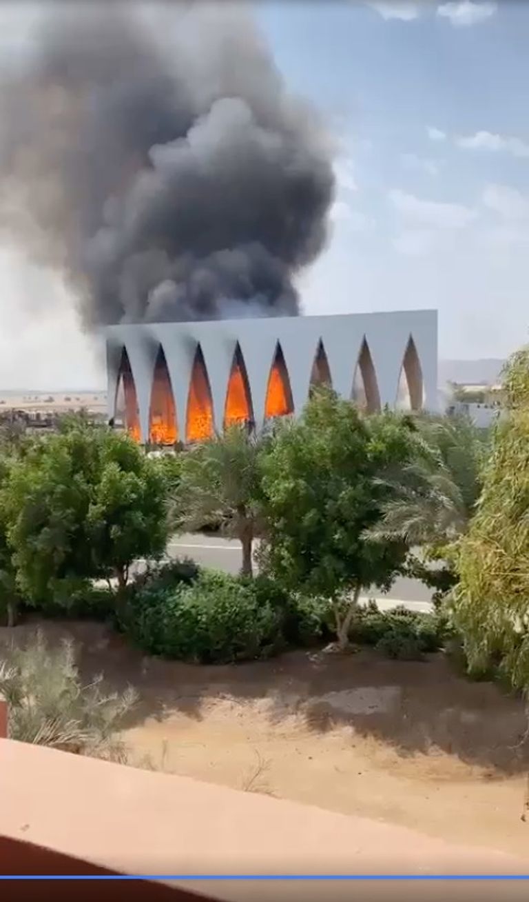 آثار حريق مركز المؤتمرات في مهرجان الجونة السينمائي