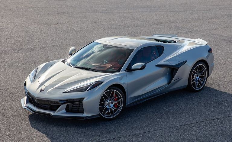 كورفيت C8 أستون مارتن Vanquish