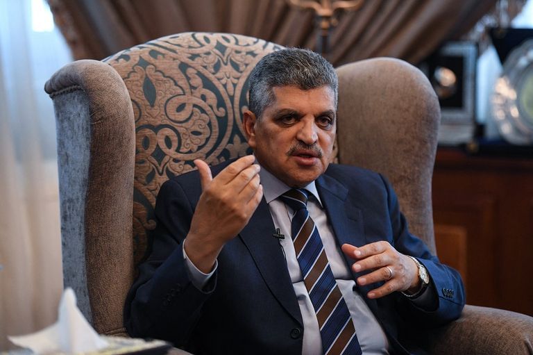  سفينة الحاويات البنمية العملاقة "إيفر جيفن"  تعبر قناة السويس