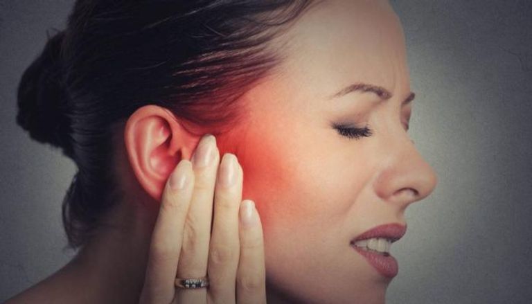  حكة الأذن تشير إلى الإصابة بأحد الأمراض 