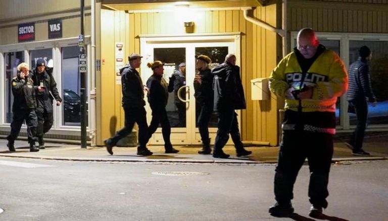 الشرطة النرويجية في موقع الهجوم