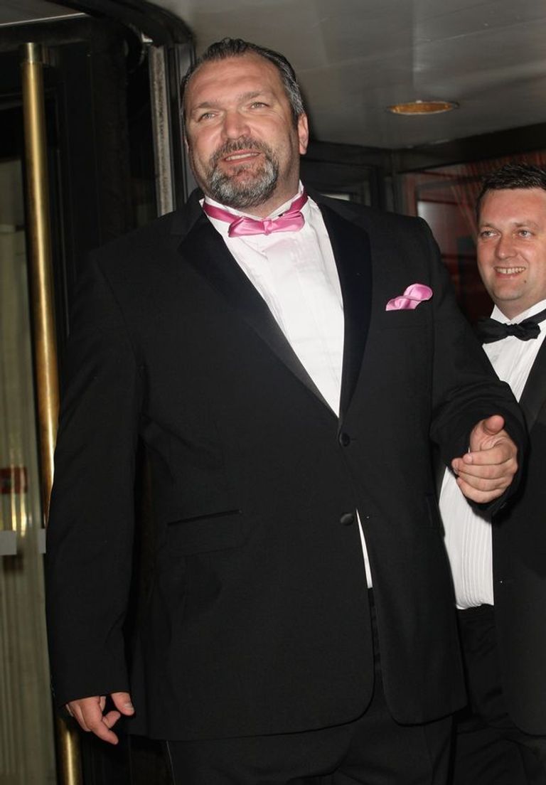 سمير نصري لاعب مانشستر سيتي السابق