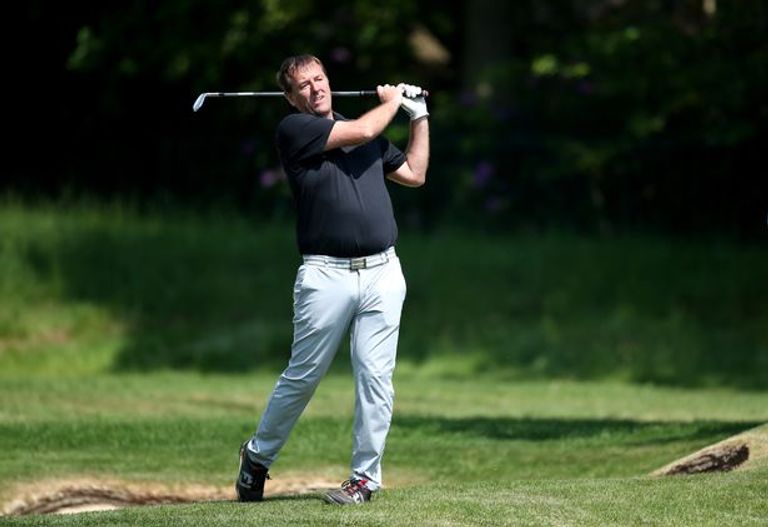 سمير نصري لاعب مانشستر سيتي السابق