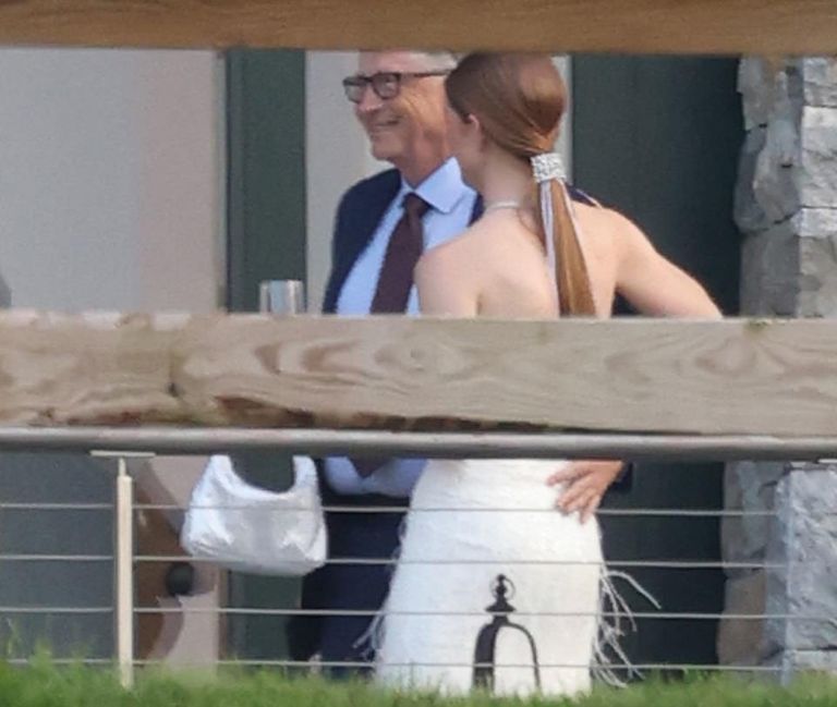 جينيفر جيتس ونايل نصار